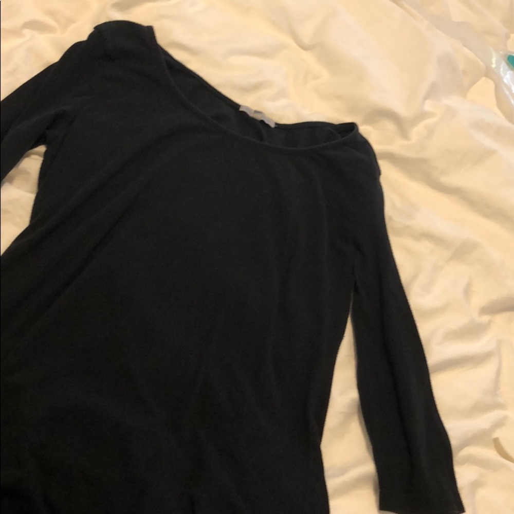 Black elbow length top